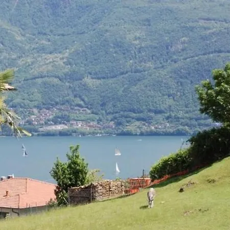 Annetta Mit Sicht Auf Und Berge Apartment Pianello Del Lario