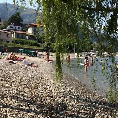 Annetta Mit Sicht Auf Und Berge *